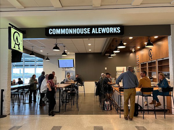 Commonhouse Aleworks Opens in the Charleston International Airport